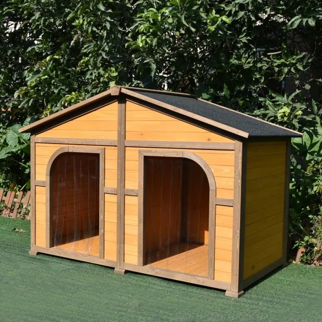 Große Hundehütte XXL aus Holz mit Schindel-Doppeldach